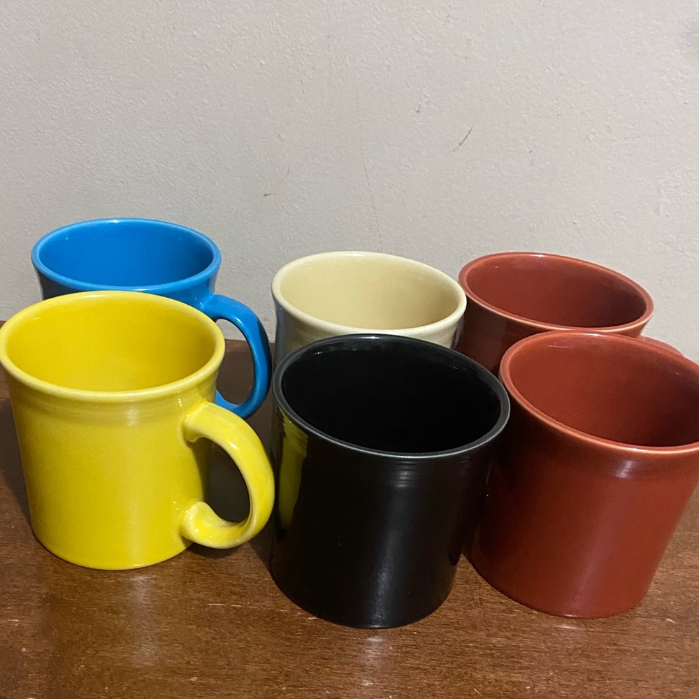 Fiesta coffee Mug multi color set of 6
Yellow, blue, tan, black, burnt orange